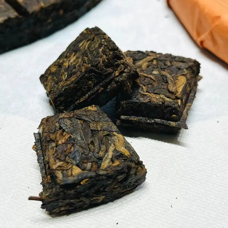 Выдержанный пуэр из Юньнани «Вкус Мэнхая из крупных деревьев» 2022 года 357 г (3)